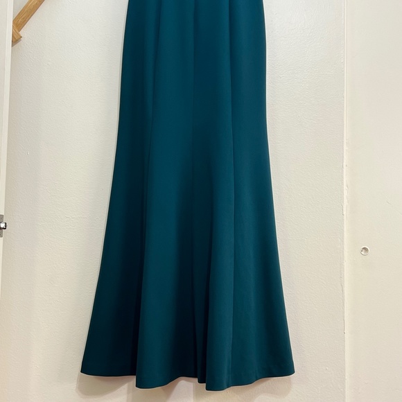Eliza J Cold Shoulder Scuba Crepe Trumpet Gown - Picture 8 of 11